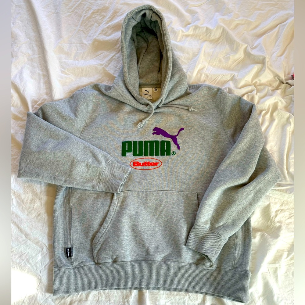 Men’s Puma Butter gray boutique medium hoodie. Great quality and condition